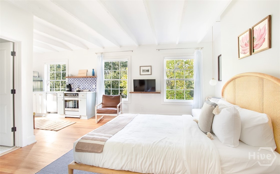 1 East Gordon Street, Unit 5 Savannah, GA 31401 - Photo 7 of 27