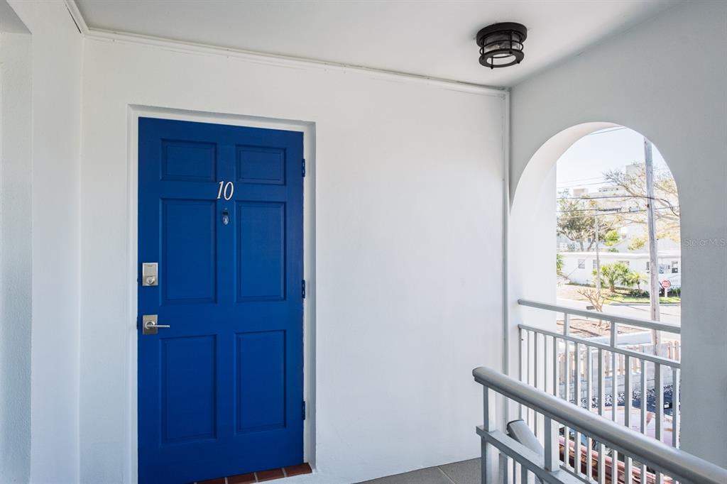 7151 Sunset Way, Unit 10 St. Pete Beach, FL 33706 - Photo 5 of 33 an empty room with a window