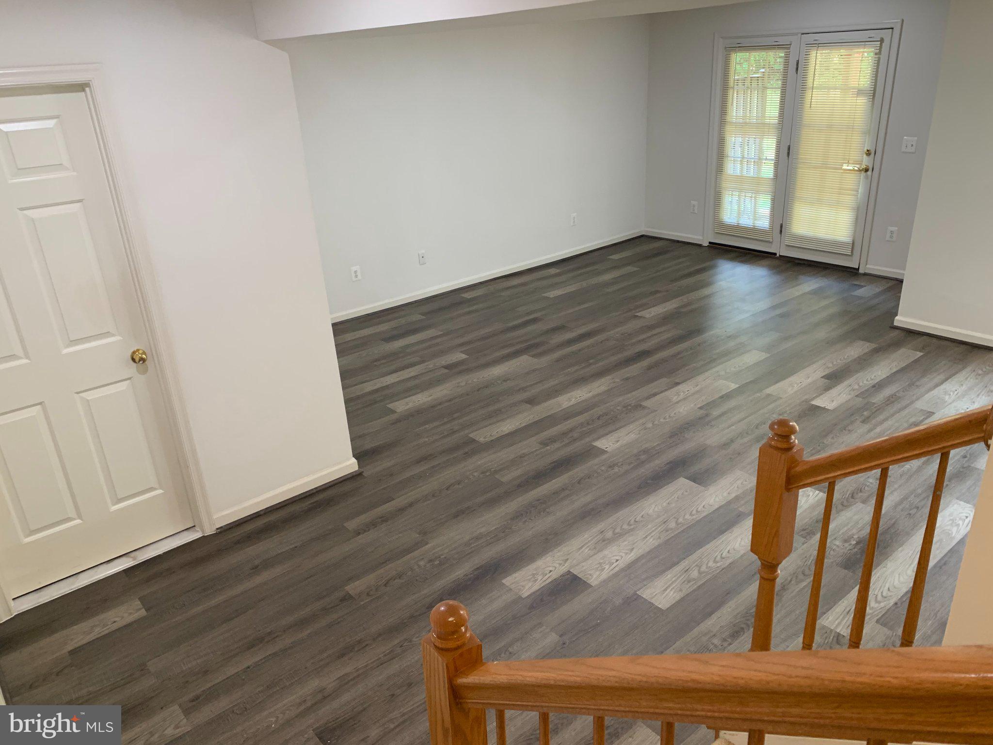 43395 Allisons Ridge Terrace Ashburn, VA 20148 - Photo 15 of 32 Spacious, modern living area awaits you.