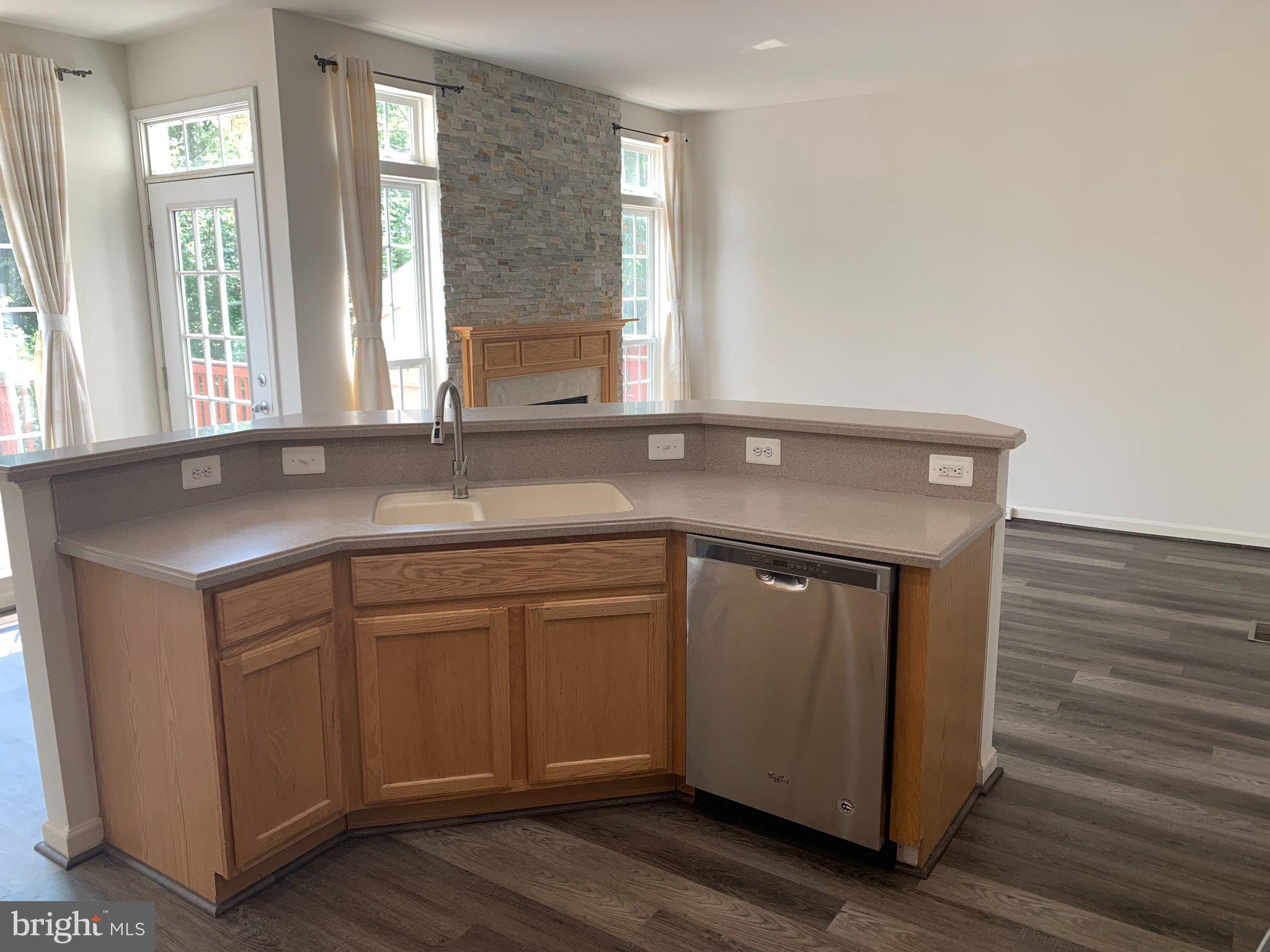 43395 Allisons Ridge Terrace Ashburn, VA 20148 - Photo 7 of 32 Bright and airy kitchen space.