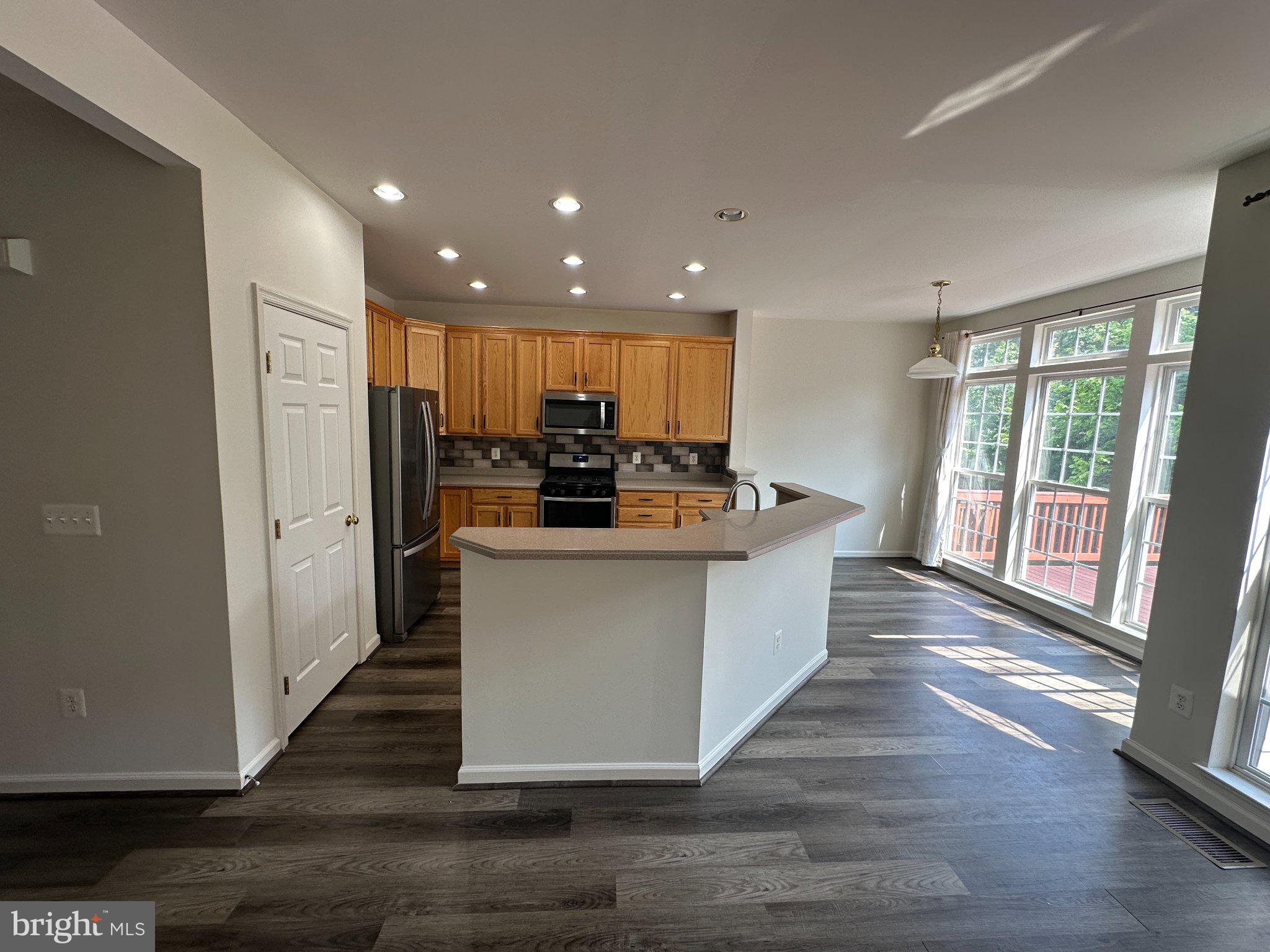 43395 Allisons Ridge Terrace Ashburn, VA 20148 - Photo 9 of 32 Bright and airy kitchen oasis.