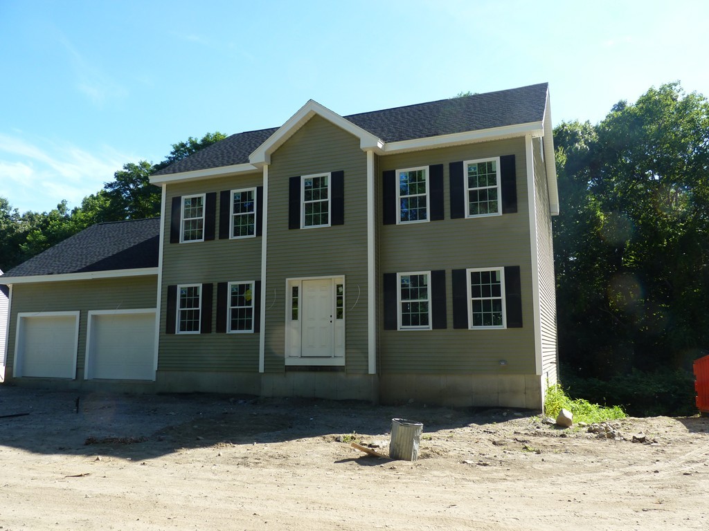 58 Berry Road Lowell, MA 01854 - Photo 3 of 9