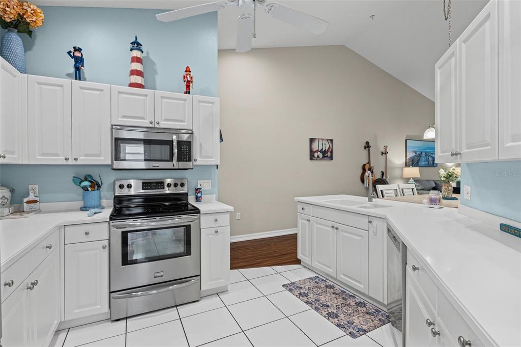 6736 Fairview Terrace, Unit 6736 Bradenton, FL 34203 - Photo 17 of 75