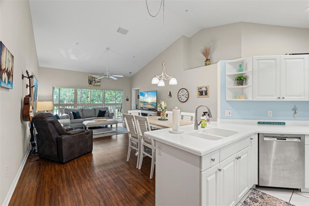 6736 Fairview Terrace, Unit 6736 Bradenton, FL 34203 - Photo 9 of 75