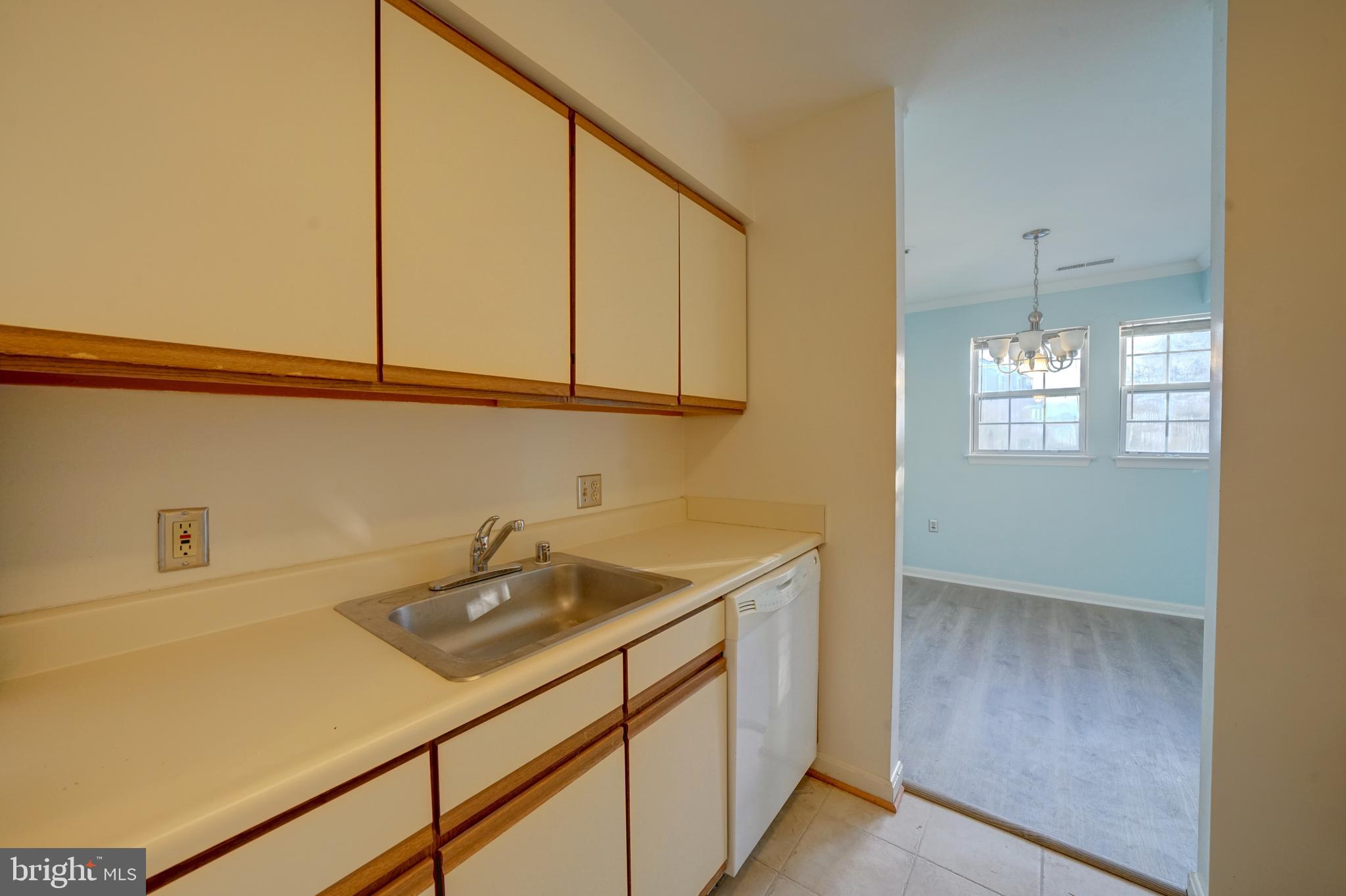 8384 Montgomery Run Road, Unit E Ellicott City, MD 21043 - Photo 17 of 32