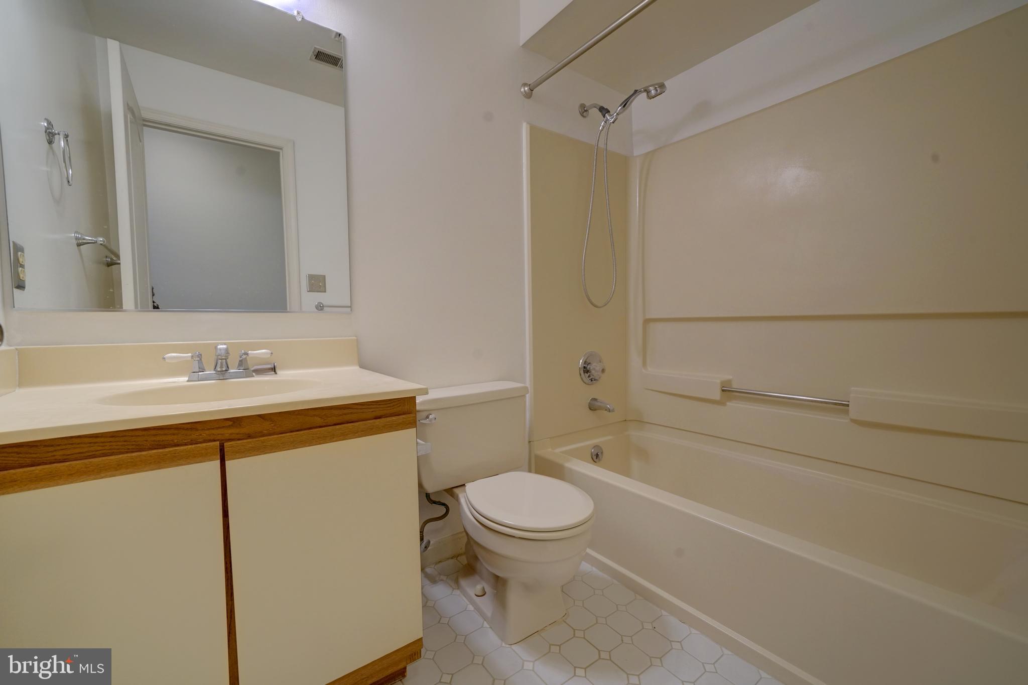 8384 Montgomery Run Road, Unit E Ellicott City, MD 21043 - Photo 30 of 32