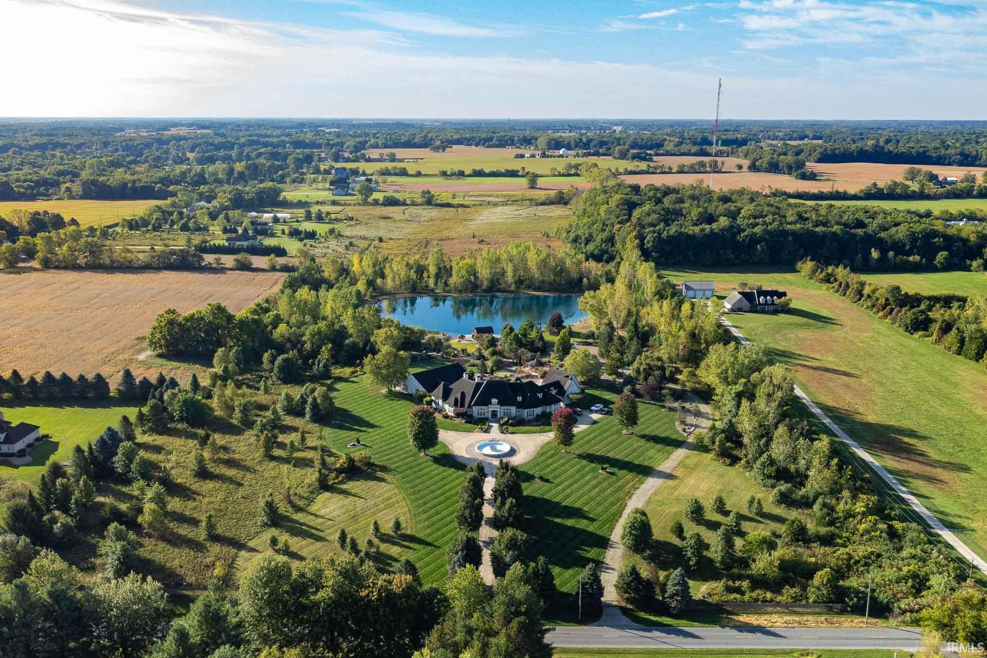 19190 Roosevelt Road South Bend, IN 46614 - Photo 2 of 36