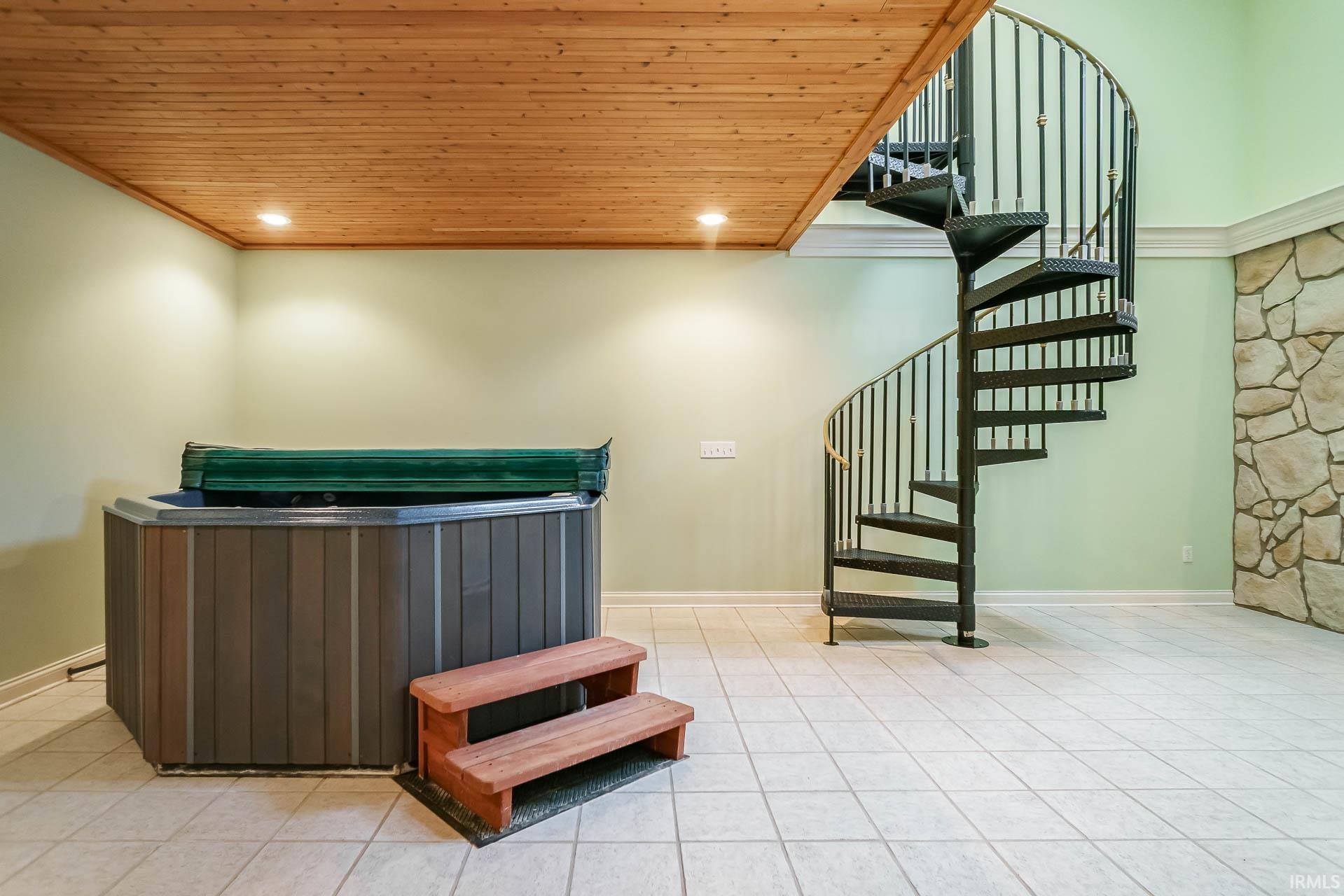 19190 Roosevelt Road South Bend, IN 46614 - Photo 30 of 36