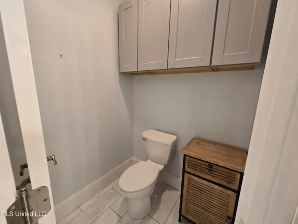 $2,700 | 408 Caribe Place North, Gulfport, MS 39507