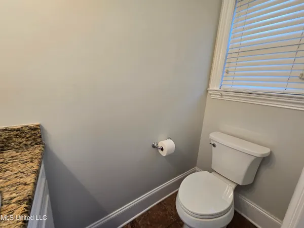 $2,700 | 408 Caribe Place North, Gulfport, MS 39507