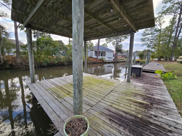$2,700 | 408 Caribe Place North, Gulfport, MS 39507
