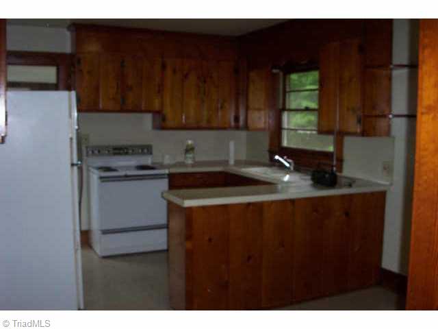 132 South County Home Road Lexington, NC 27292 - Photo 4 of 4 Other. Kitchen