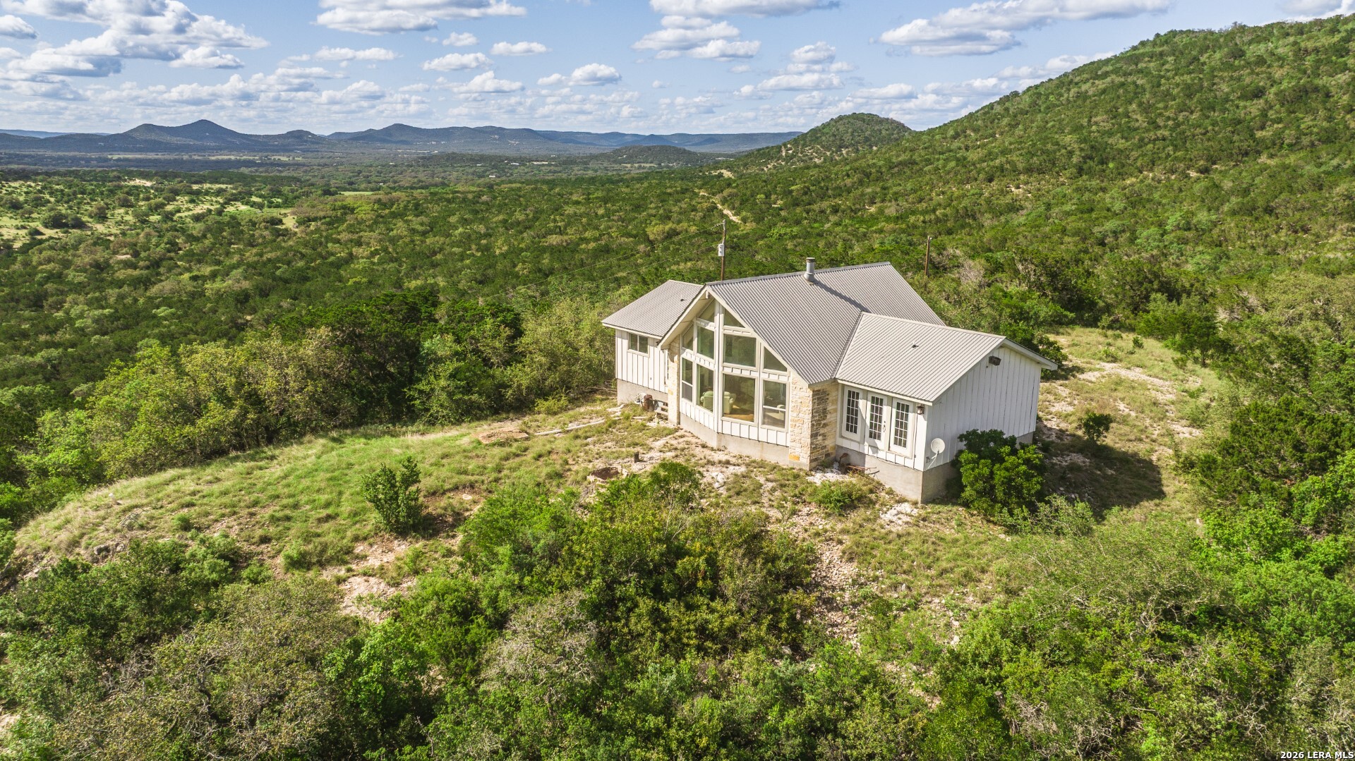 992 Bunk Road Utopia, TX 78884 - Photo 2 of 47