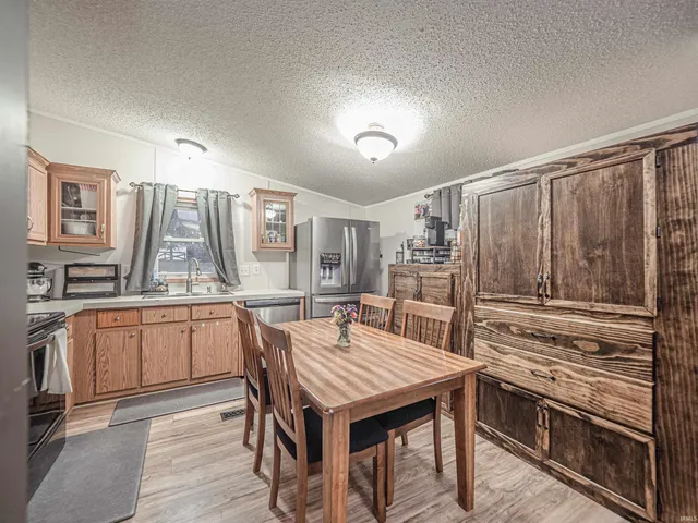 $219,000 | 8874 South Meadow Lane, Owensville, IN 47665