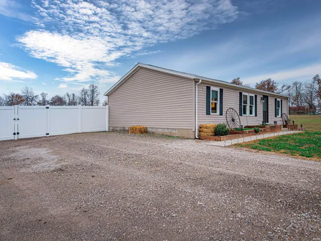 $219,000 | 8874 South Meadow Lane, Owensville, IN 47665