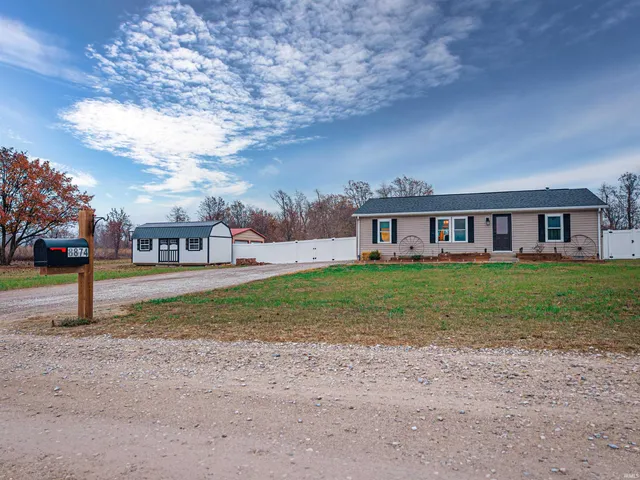 $219,000 | 8874 South Meadow Lane, Owensville, IN 47665