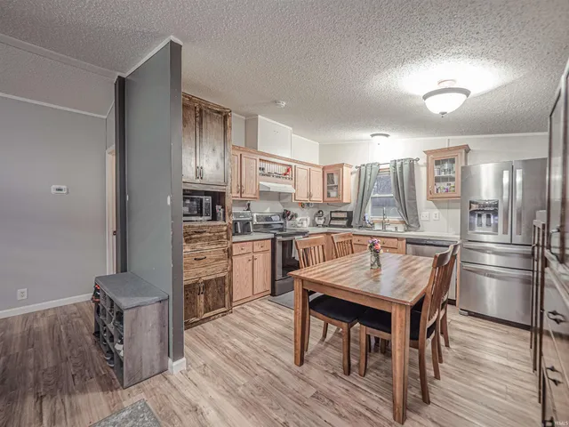 $219,000 | 8874 South Meadow Lane, Owensville, IN 47665