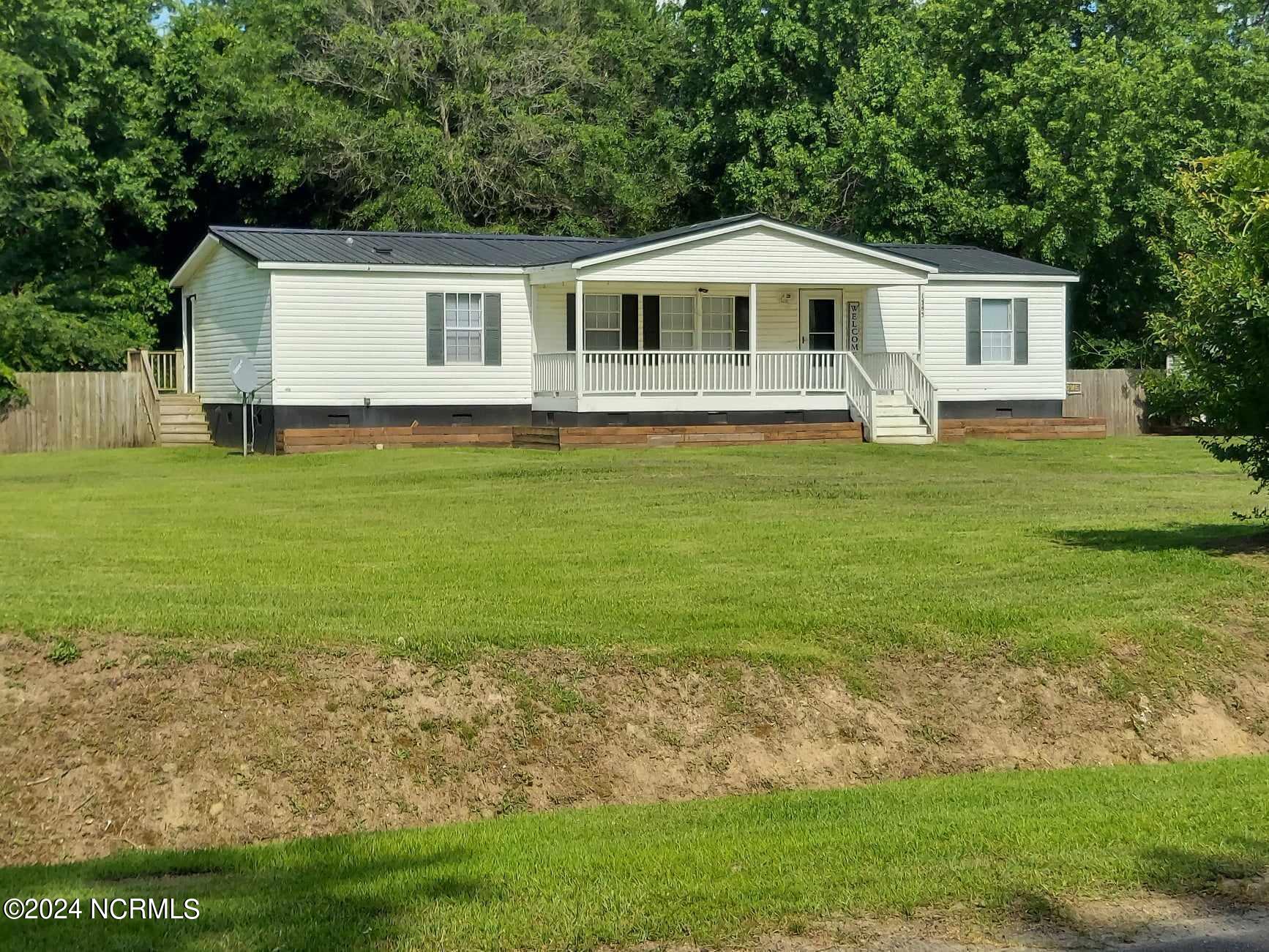 1383 Moore Town Road Rocky Point, NC 28457 - Photo 1 of 65 2375bba3-1970-409c-a7b7-92f86950f5b4