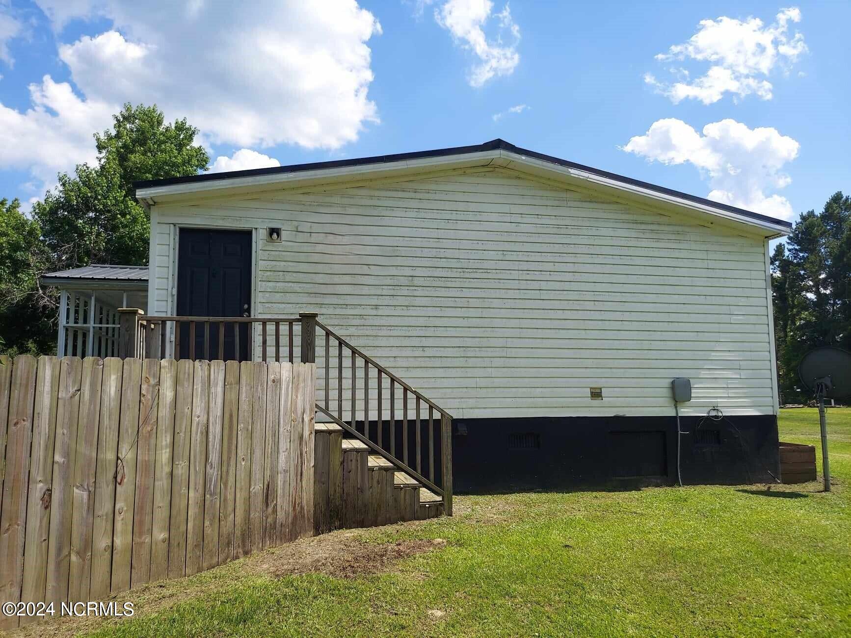 1383 Moore Town Road Rocky Point, NC 28457 - Photo 33 of 65 166df82e-01c6-41bd-8ead-f13972267444