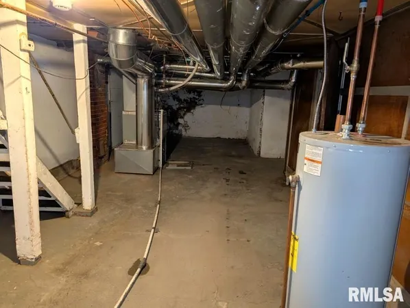 a view of walk in closet