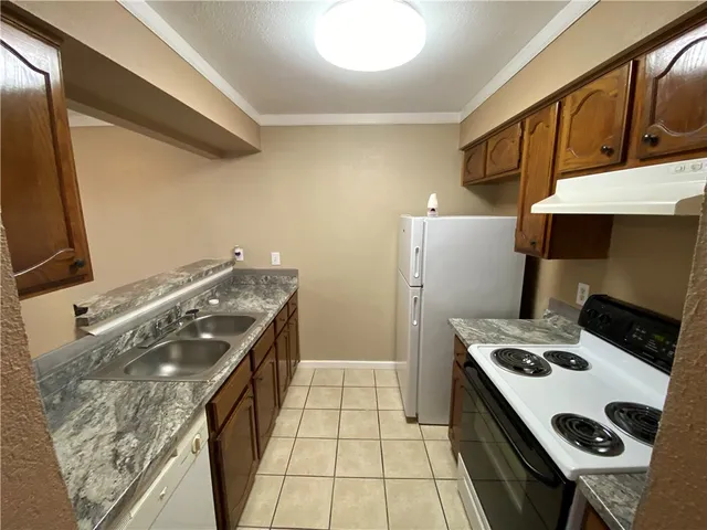 $975 | 6702 Everhart Road, Unit H108, Corpus Christi, TX 78413