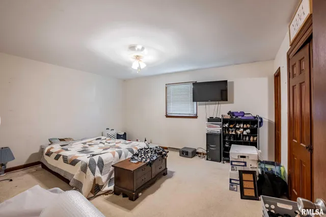 $175,000 | 902 Fairlane Drive, Marion, IL 62959