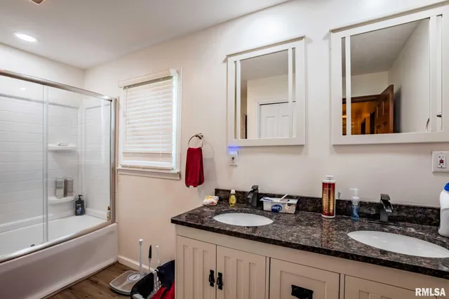 $175,000 | 902 Fairlane Drive, Marion, IL 62959