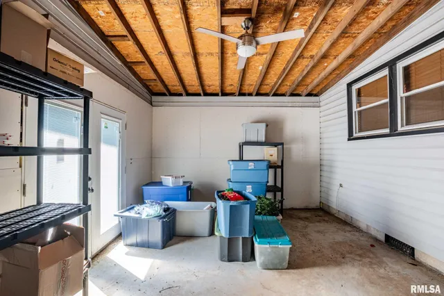 $175,000 | 902 Fairlane Drive, Marion, IL 62959