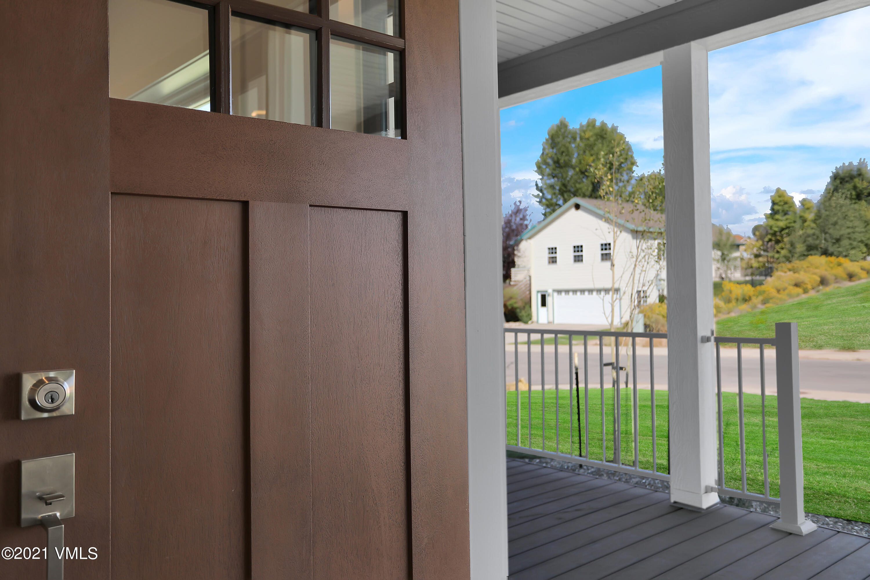 130 Bowie Road Gypsum, CO 81637 - Photo 5 of 37 Entrance
