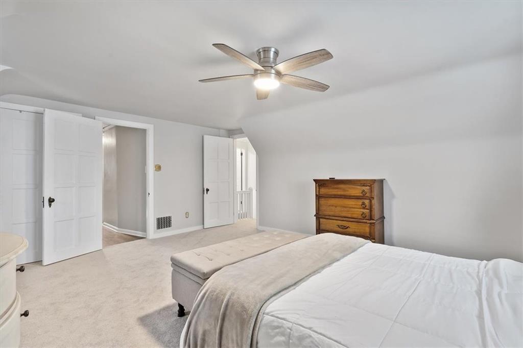 634 Rock Springs Road Pittsburgh, PA 15228 - Photo 17 of 25 Gallery Image 17