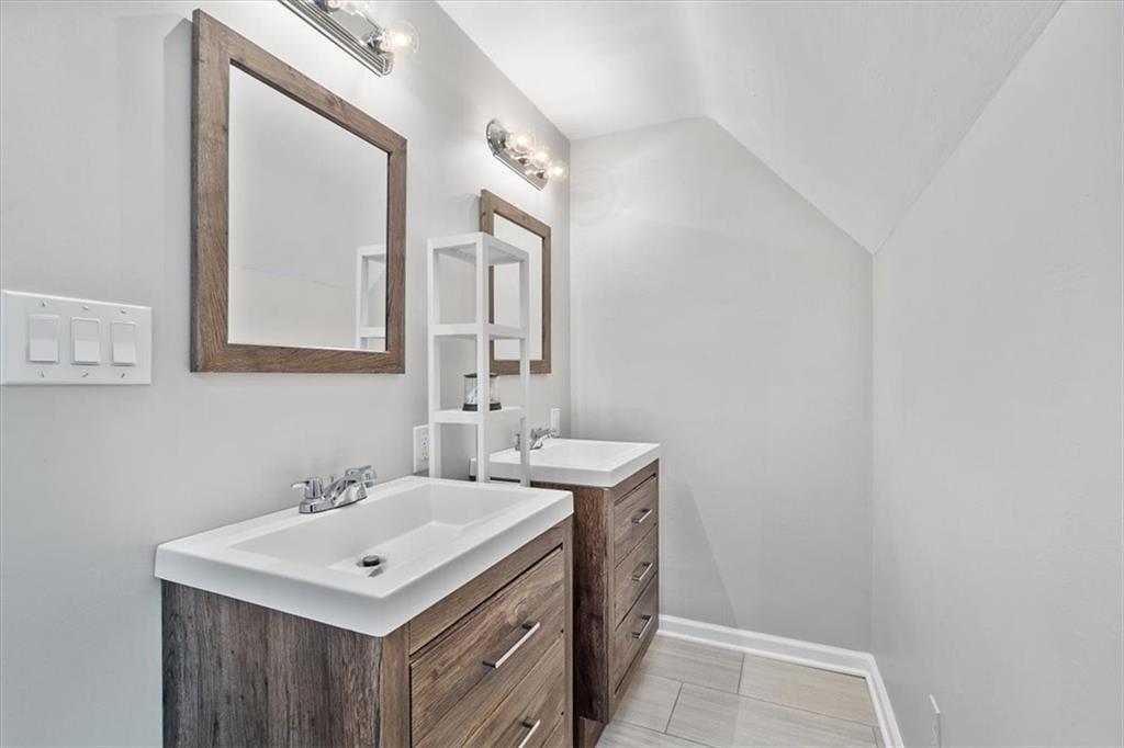 634 Rock Springs Road Pittsburgh, PA 15228 - Photo 20 of 25 Gallery Image 20