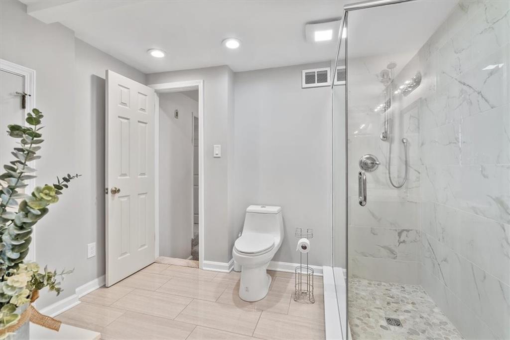 634 Rock Springs Road Pittsburgh, PA 15228 - Photo 21 of 25 Gallery Image 21