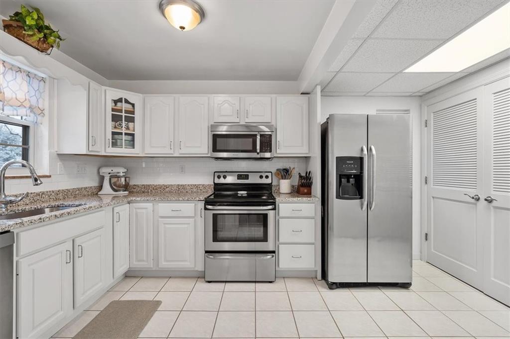 634 Rock Springs Road Pittsburgh, PA 15228 - Photo 10 of 25 Gallery Image 10