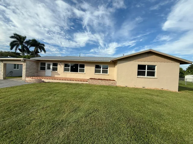$359,000 | 217 Northwest Nw Avenue East, Belle Glade, FL 33430