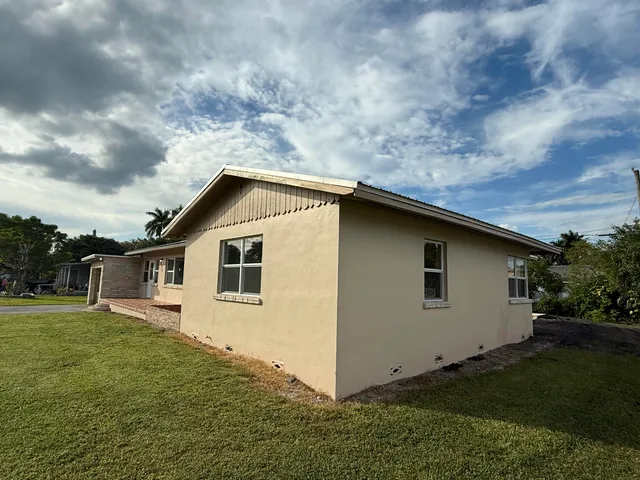 $359,000 | 217 Northwest Nw Avenue East, Belle Glade, FL 33430