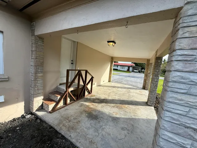 $359,000 | 217 Northwest Nw Avenue East, Belle Glade, FL 33430