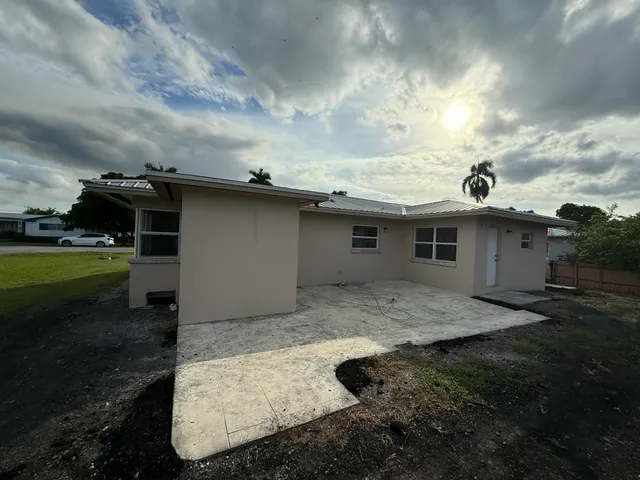 $359,000 | 217 Northwest Nw Avenue East, Belle Glade, FL 33430