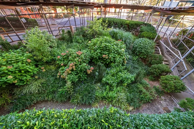 $1,095,000 | 2500 Johnson Avenue North, Unit 2NP | Spuyten Duyvil