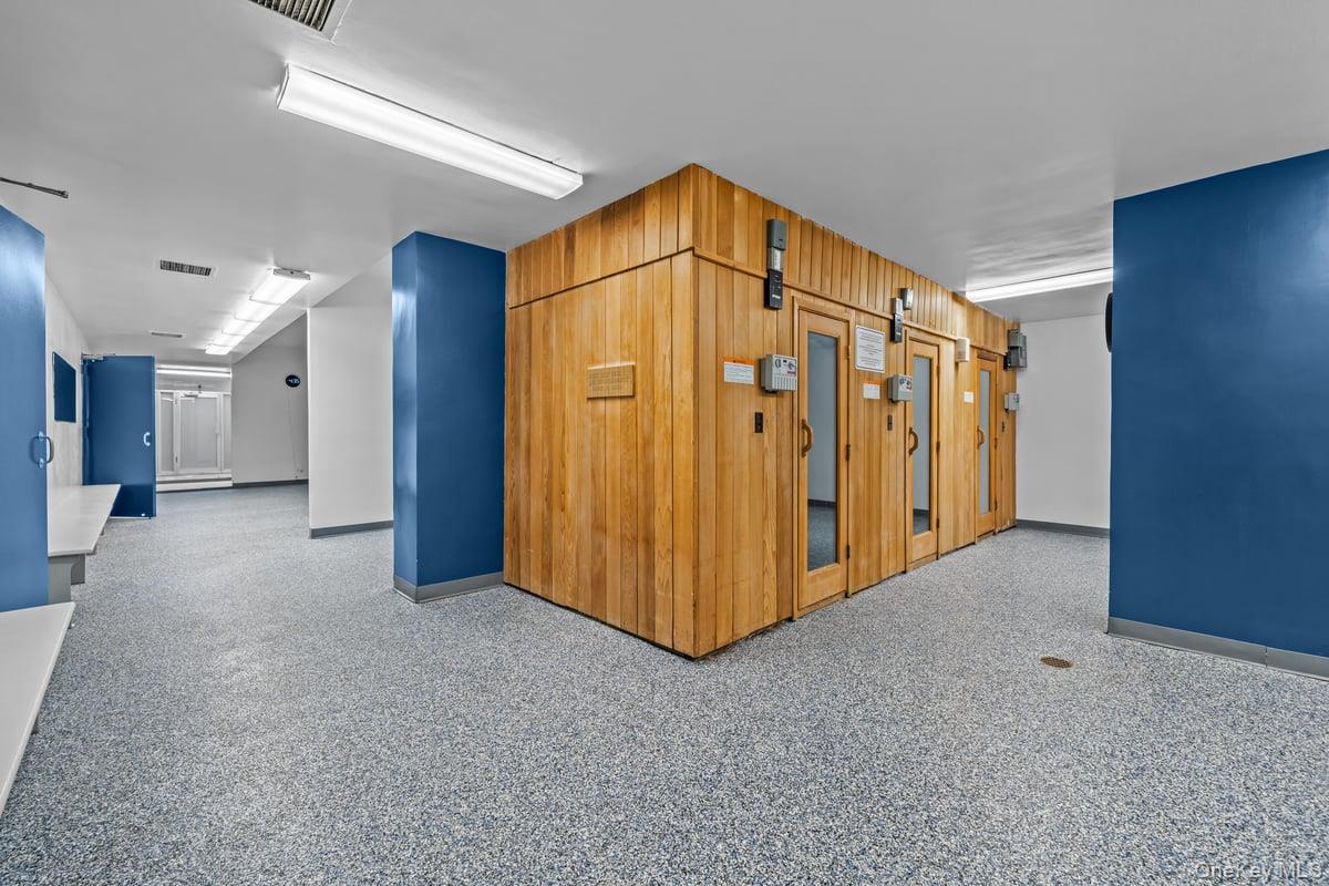 2500 Johnson Avenue North, Unit 2NP Bronx, NY 10463 - Photo 41 of 45 View of lobby