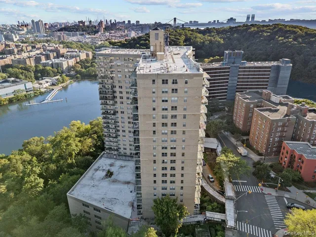$1,095,000 | 2500 Johnson Avenue North, Unit 2NP | Spuyten Duyvil