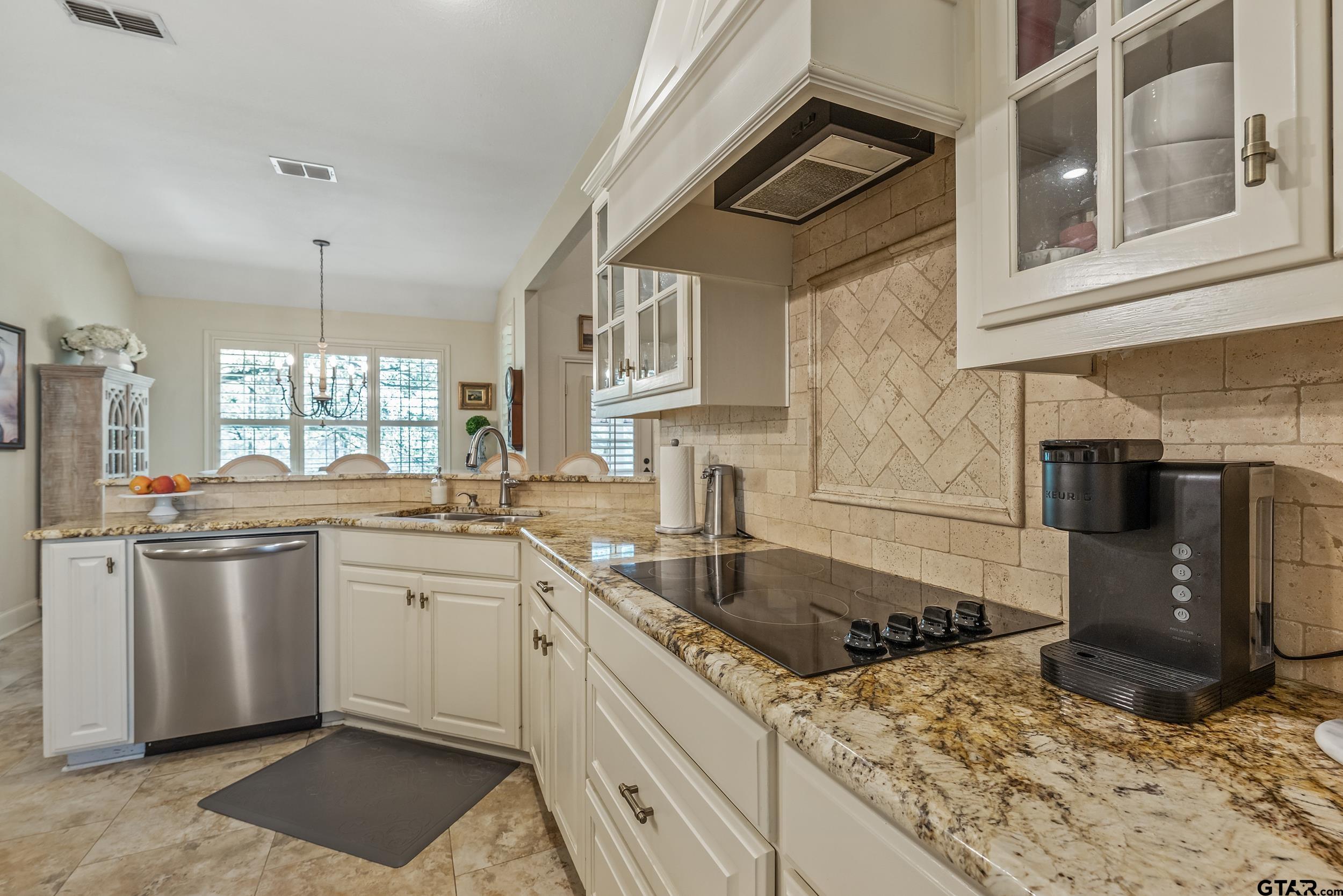 18716 Oakbrook Road Tyler, TX 75703 - Photo 18 of 44