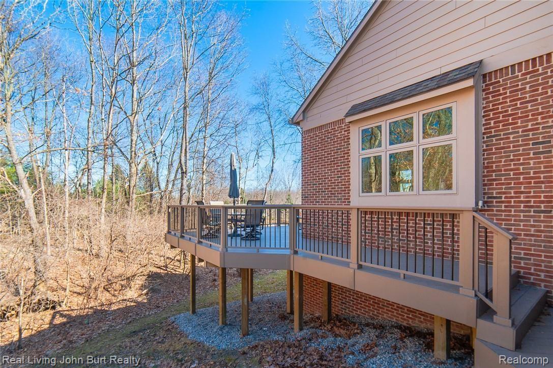 7905 Ranch Estates Road Clarkston, MI 48348 - Photo 49 of 51 Composite deck