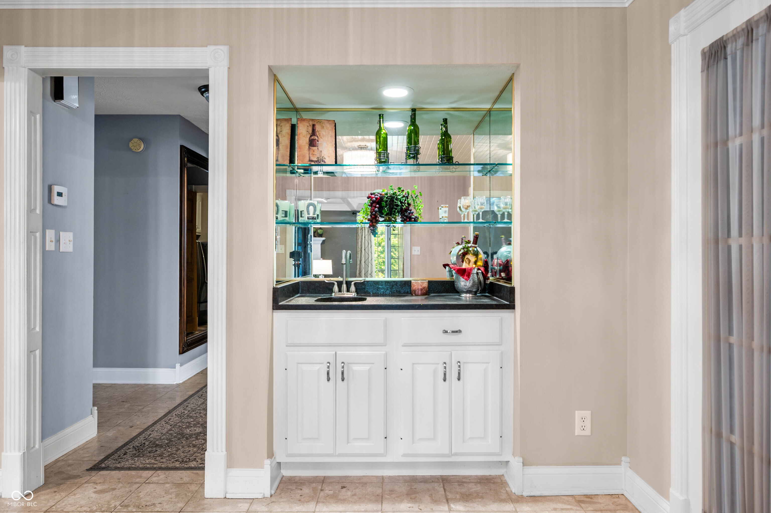 115 Jordan Road Indianapolis, IN 46217 - Photo 12 of 136