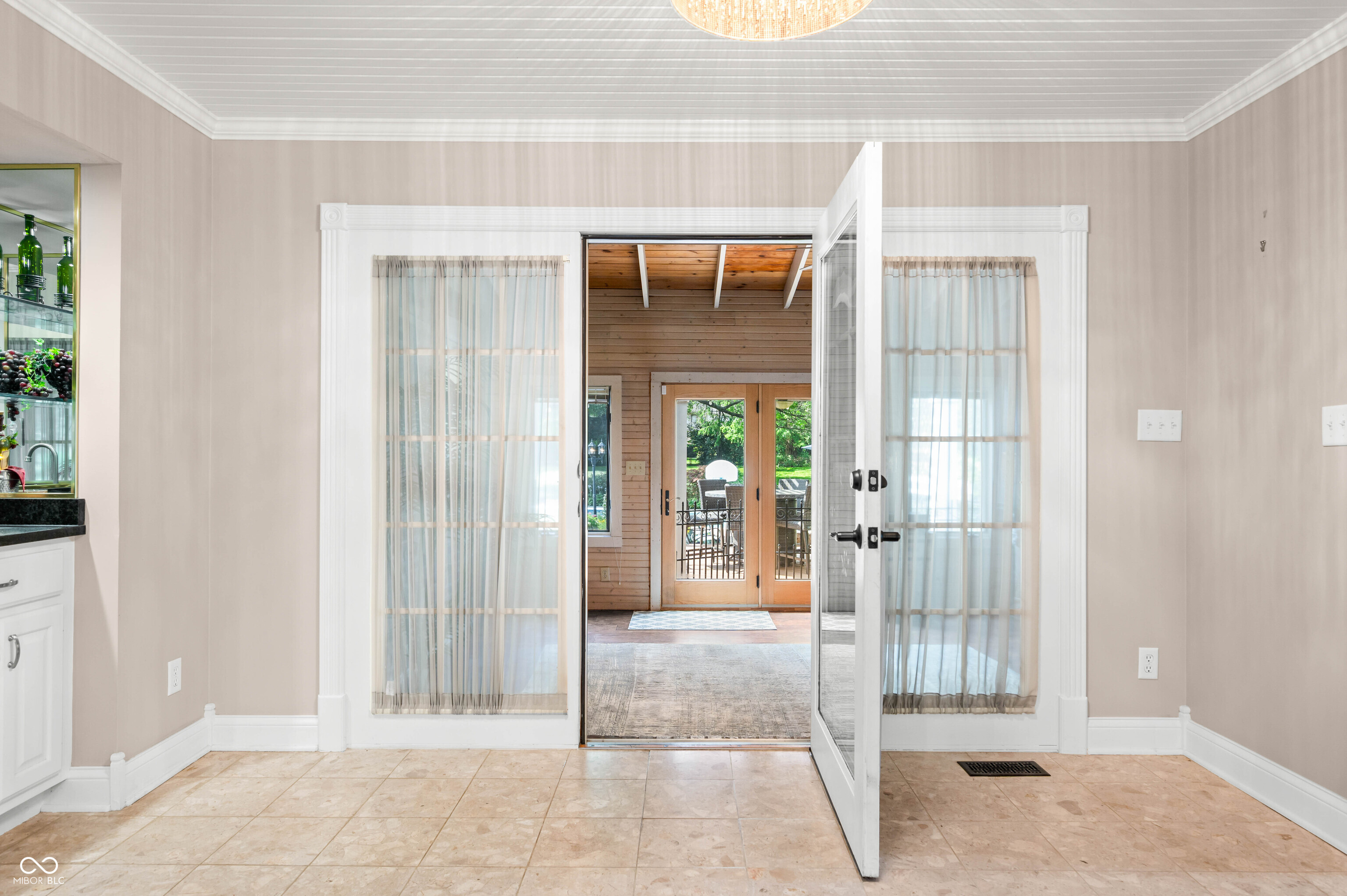 115 Jordan Road Indianapolis, IN 46217 - Photo 21 of 136