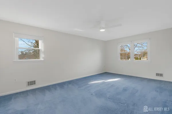 $650,000 | 128 Hazelwood Avenue, Middlesex, NJ 08846