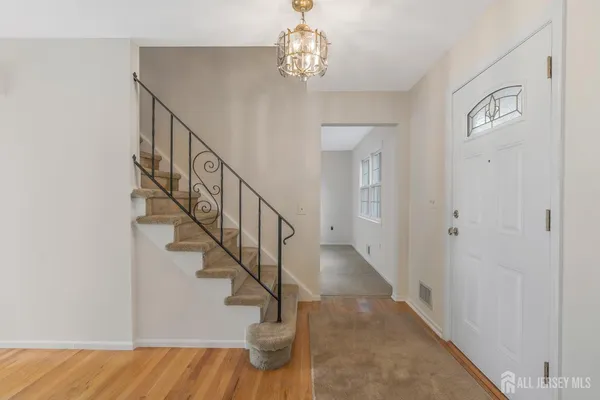 $650,000 | 128 Hazelwood Avenue, Middlesex, NJ 08846