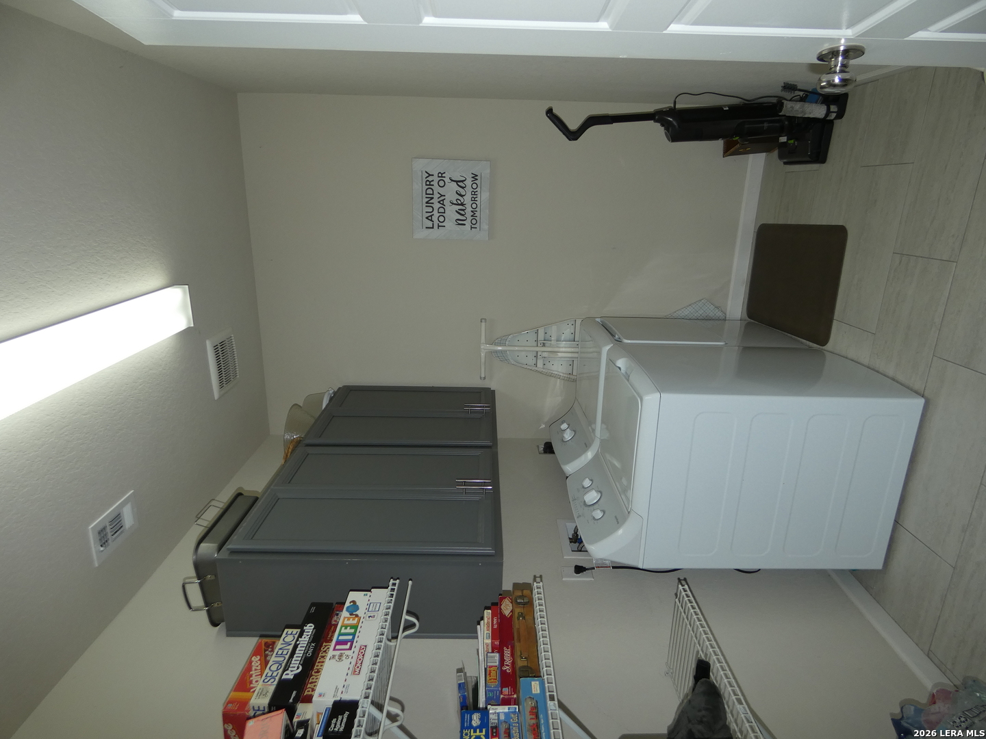 10503 Pablo Way Converse, TX 78109 - Photo 21 of 21 a utility room with dryer and washer