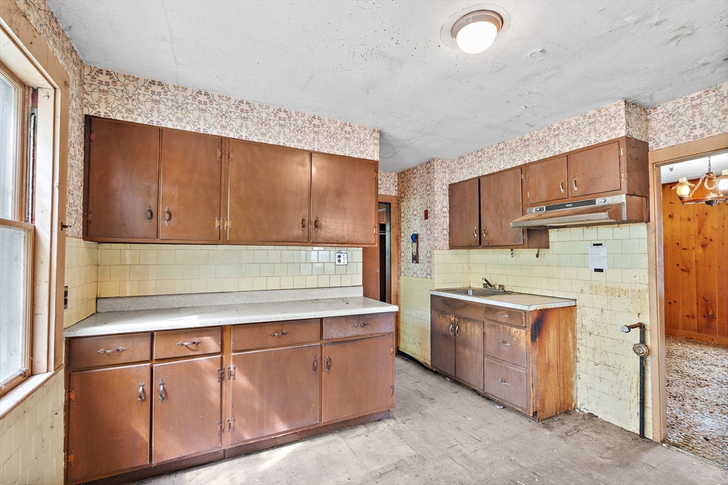 13 Riverbank Road Maynard, MA 01754 - Photo 12 of 32 Gallery Image 12