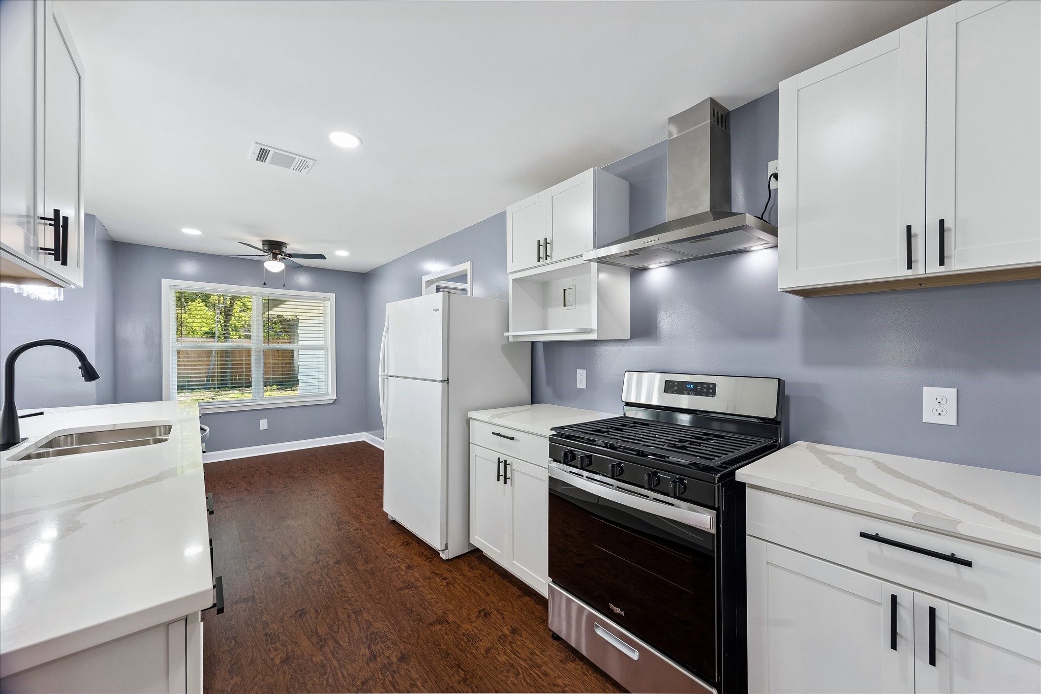 8519 Hatton Street Houston, TX 77025 - Photo 3 of 12