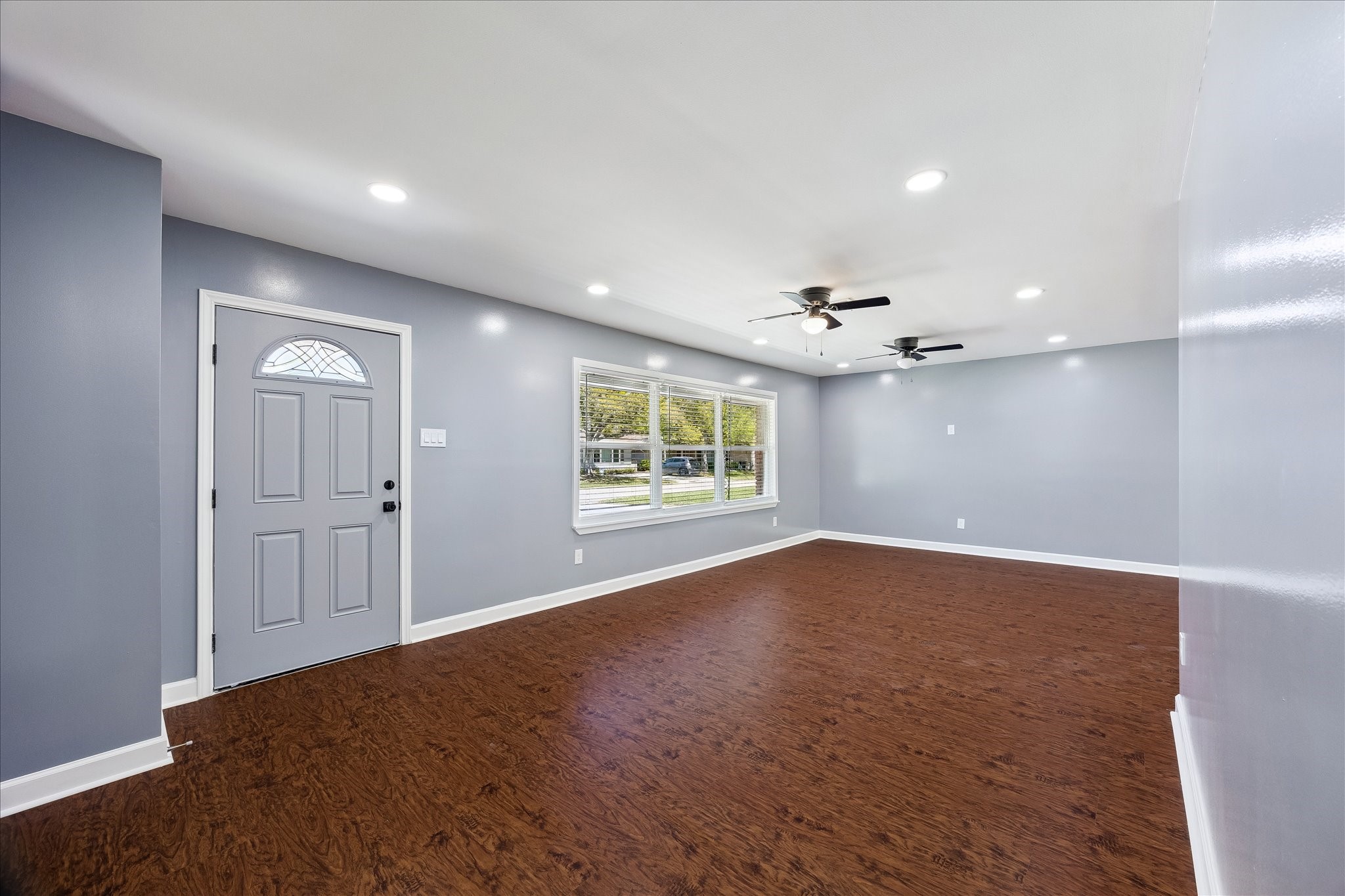 8519 Hatton Street Houston, TX 77025 - Photo 7 of 12